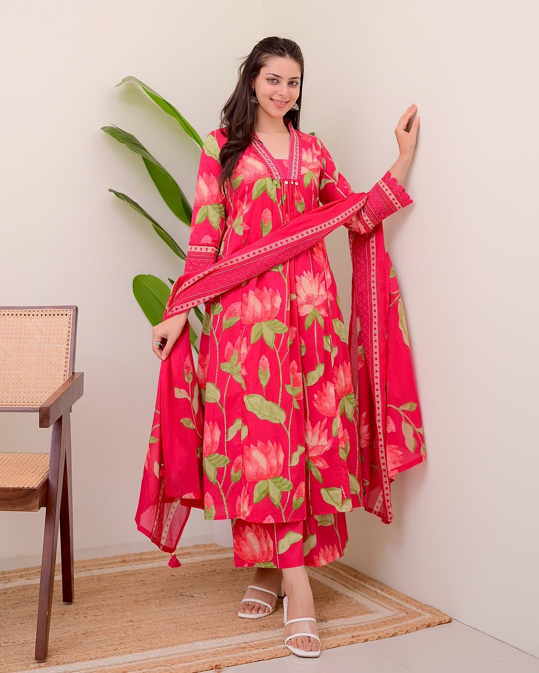 Pink Alia Cut Lotus Print Suit Pink Alia Cut Lotus Print Suit