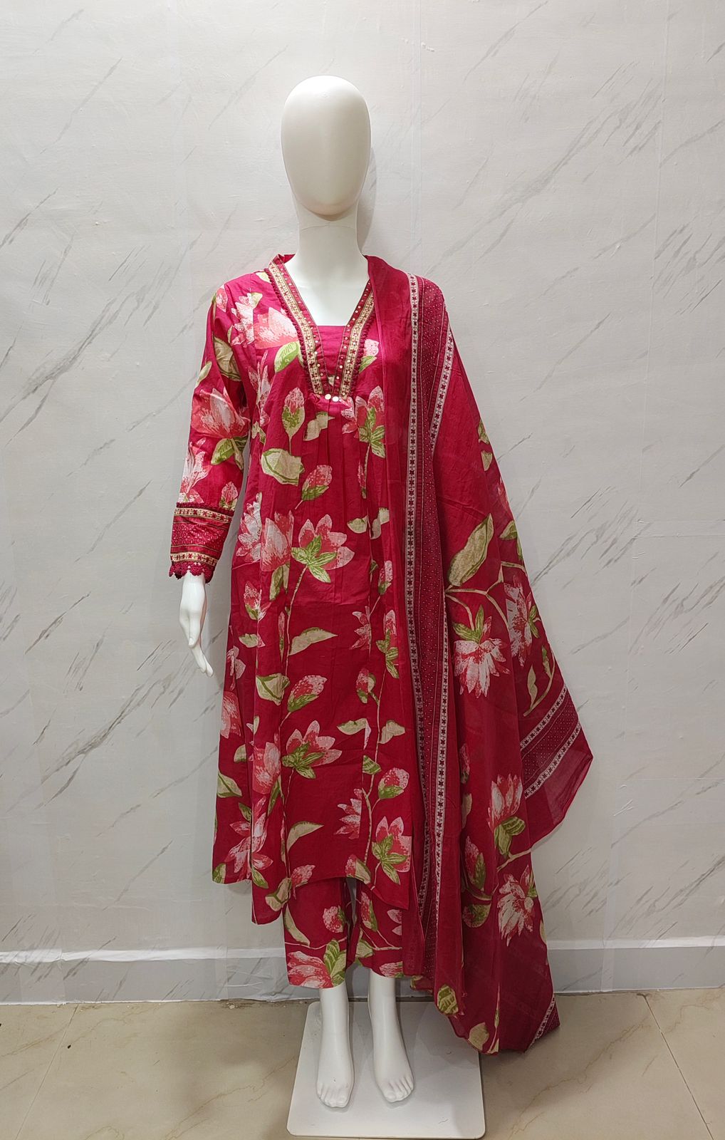 Pink Alia Cut Lotus Print Suit Pink Alia Cut Lotus Print Suit